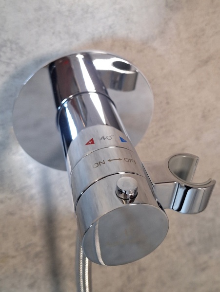 Гигиенический душ с термостатом AltroBagno BM 060401 Cr Гигиенический душ с термостатом AltroBagno BM 060401 Cr