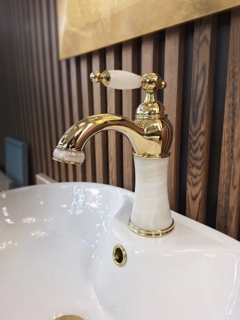 Смеситель для раковины AltroBagno Opera 0118 OrGi