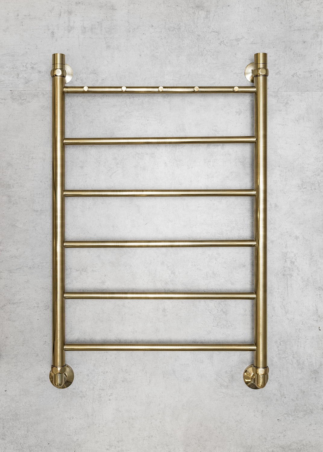 Полотенцесушитель водяной Chromix Stuttgart 50x80 П6 Br с крючками