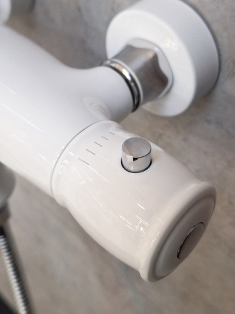 Душевая система с термостатом AltroBagno Beatrice 030405 Bi