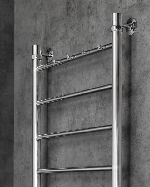 Полотенцесушитель водяной Chromix Stuttgart 50x80 П6 Cr с крючками Полотенцесушитель водяной Chromix Stuttgart 50x80 П6 Cr с крючками