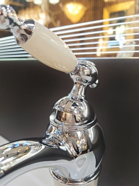 Смеситель для раковины AltroBagno Opera 0117 CrGi