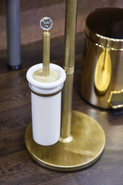 Стойка напольная с держателем туалетной бумаги щёткой для унитаза, полотенцедержателем и держателем 