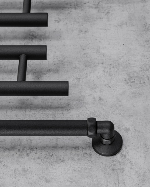 Полотенцесушитель водяной Chromix Leo 50x50 П6 MB Полотенцесушитель водяной Chromix Leo 50x50 П6 MB