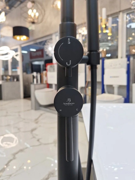 Смеситель для ванны AltroBagno Metropoli 020202 NeOp Смеситель для ванны AltroBagno Metropoli 020202 NeOp