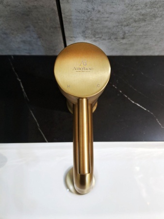 Смеситель для раковины AltroBagno Metropoli 0134 OrSp