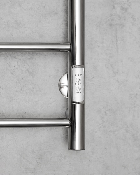 Полотенцесушитель электрический с сухим теном Chromix Bonn 50x80 П6 Cr с крючками Полотенцесушитель электрический с сухим теном Chromix Bonn 50x80 П6 Cr с крючками