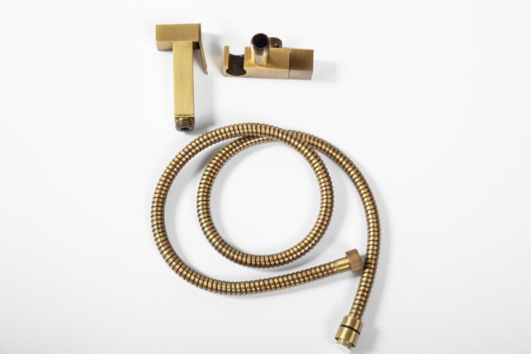 Гигиенический душ с гибким шлангом 120 см и держателем Cezares CZR-L-DIF-NOP  Гигиенический душ с гибким шлангом 120 см и держателем Cezares CZR-L-DIF-NOP