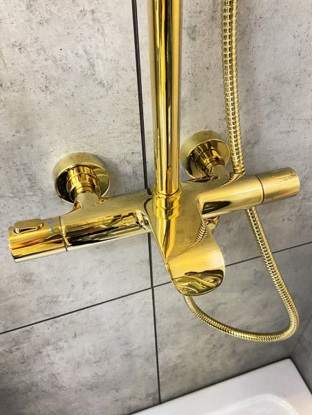 Душевая система с термостатом AltroBagno Costanza 030419 Or Душевая система с термостатом AltroBagno Costanza 030419 Or