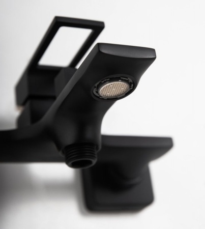 Смеситель для ванны и душа BelBagno LUCE LUC-VAS-NERO Смеситель для ванны и душа BelBagno LUCE LUC-VAS-NERO