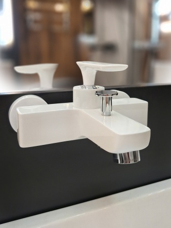 Смеситель для ванны AltroBagno Aperto 0208 Bi