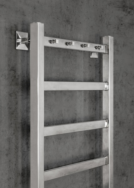 Полотенцесушитель водяной Chromix Granada 40x80 П6 Cr с крючками Полотенцесушитель водяной Chromix Granada 40x80 П6 Cr с крючками