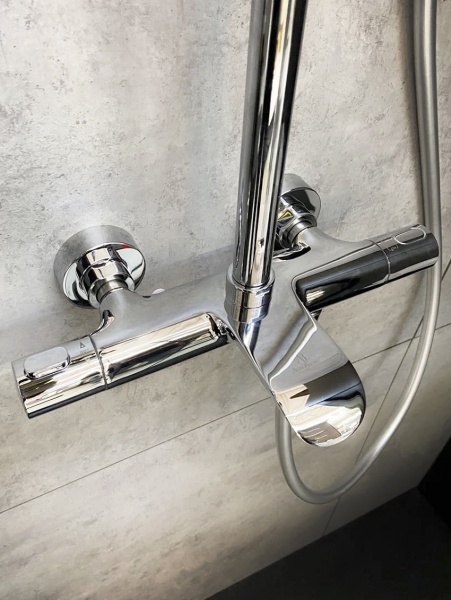 Душевая система с термостатом AltroBagno Costanza 030412 Cr Душевая система с термостатом AltroBagno Costanza 030412 Cr