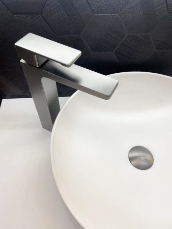 Смеситель для раковины AltroBagno Lamberto 010224 GrMt