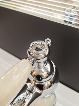 Смеситель для раковины AltroBagno Opera 0117 CrGi