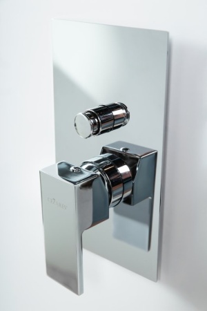 Встраиваемый однорычажный смеситель для душа с переключателем на 2 выхода Cezares UNIKA-VDIM-02 Встраиваемый однорычажный смеситель для душа с переключателем на 2 выхода Cezares UNIKA-VDIM-02