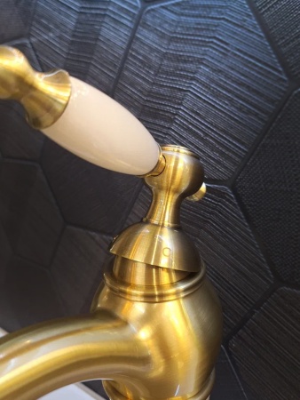 Смеситель для раковины AltroBagno Opera 0119 BrGi