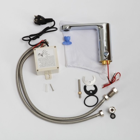 Сенсорный смеситель для раковины BelBagno BB-ELVM-CRM