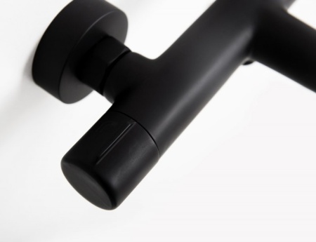 Смеситель для ванны и душа BelBagno UNO UNO-VASM-NERO Смеситель для ванны и душа BelBagno UNO UNO-VASM-NERO