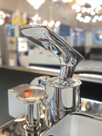 Смеситель для ванны AltroBagno Aperto 0207 Cr Смеситель для ванны AltroBagno Aperto 0207 Cr