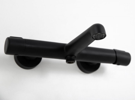 Смеситель для ванны и душа BelBagno UNO UNO-VASM-NERO Смеситель для ванны и душа BelBagno UNO UNO-VASM-NERO