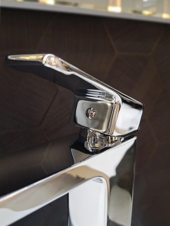 Смеситель для раковины AltroBagno Lamberto 010212 Cr