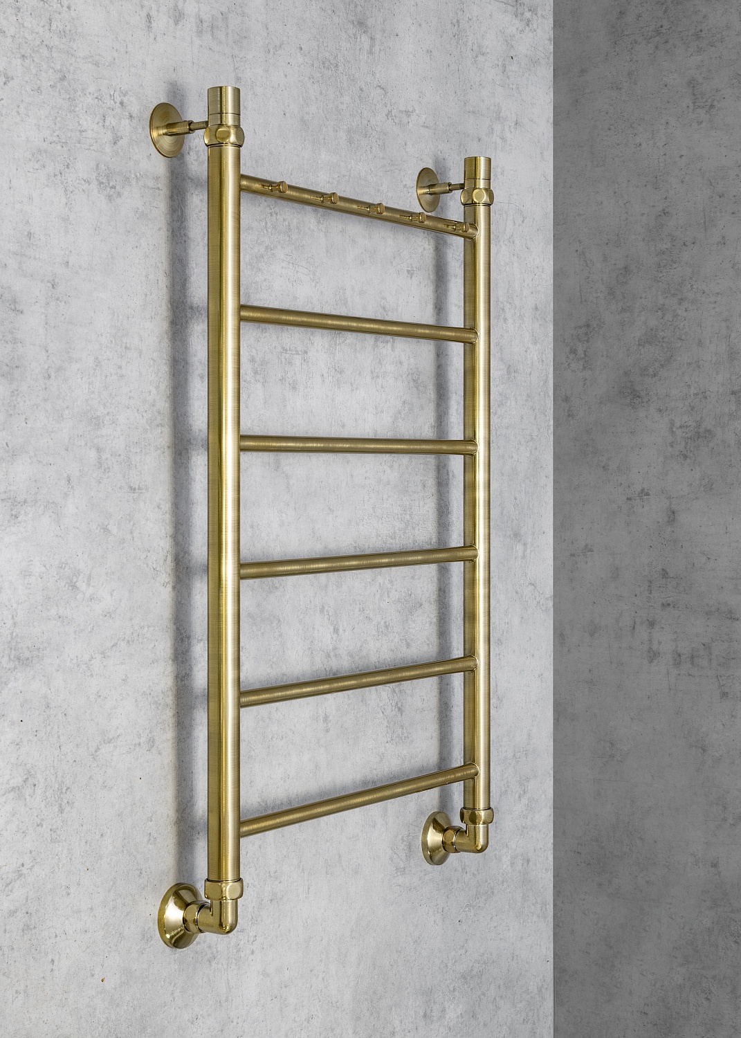 Полотенцесушитель водяной Chromix Stuttgart 50x80 П6 Br с крючками