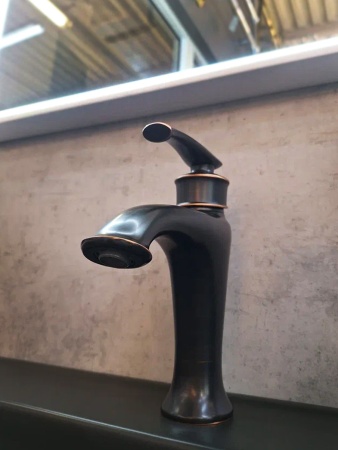 Смеситель для раковины AltroBagno Beatrice 0113 BrNe