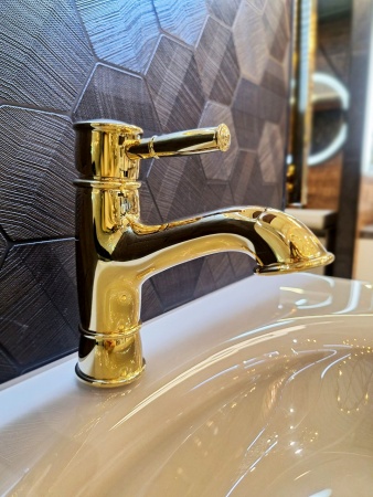 Смеситель для раковины AltroBagno Beatrice Duo 0131 Or