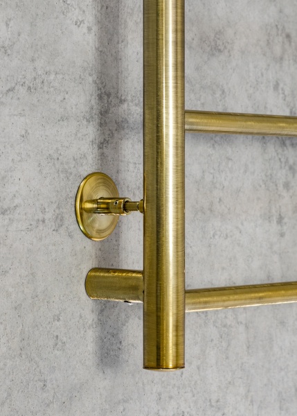 Полотенцесушитель электрический с сухим теном Chromix Bonn 50x80 П6 Br с крючками Полотенцесушитель электрический с сухим теном Chromix Bonn 50x80 П6 Br с крючками