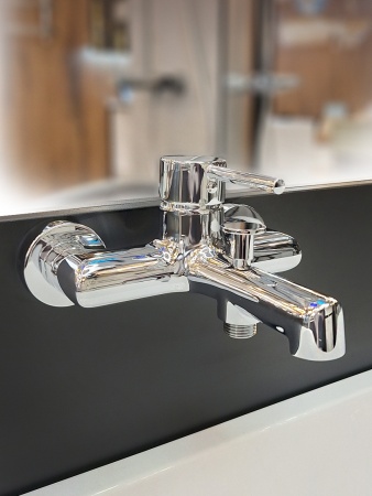 Смеситель для ванны AltroBagno Intento 0218 Cr Смеситель для ванны AltroBagno Intento 0218 Cr