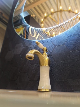 Смеситель для раковины AltroBagno Opera 0119 BrGi