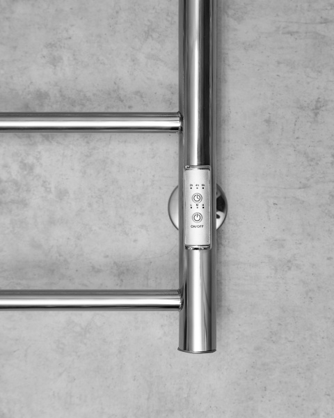 Полотенцесушитель электрический Chromix Bazel 50x80 П5 Cr с полкой Полотенцесушитель электрический Chromix Bazel 50x80 П5 Cr с полкой