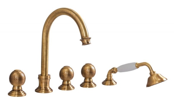 Смеситель на борт ванны с выдвижным душем и переключателем Cezares APHRODITE-BVD-02-S1 Смеситель на борт ванны с выдвижным душем и переключателем Cezares APHRODITE-BVD-02-S1