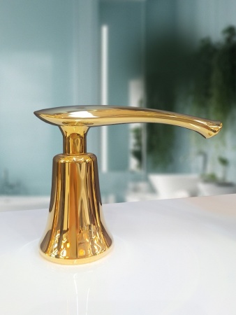 Смеситель на борт ванны с душем AltroBagno Beatrice 020103 Or Смеситель на борт ванны с душем AltroBagno Beatrice 020103 Or