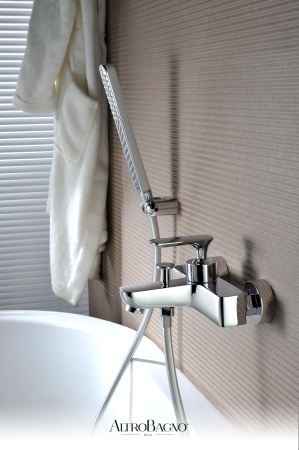 Смеситель для ванны AltroBagno Aperto 0207 Cr Смеситель для ванны AltroBagno Aperto 0207 Cr