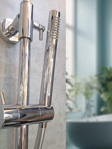 Душевая система с термостатом AltroBagno Intento 030420 Cr Душевая система с термостатом AltroBagno Intento 030420 Cr