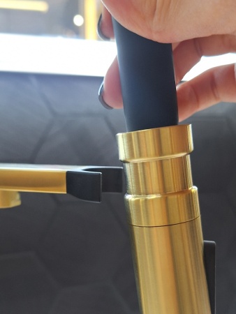 Смеситель для кухни с гибким изливом AltroBagno Flusso 050202 OrSp