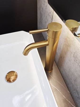 Смеситель для раковины AltroBagno Metropoli 010219 OrSp