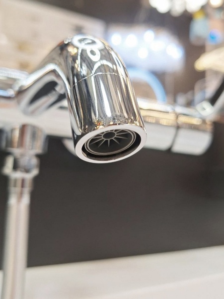 Смеситель для ванны AltroBagno Unione 0220 Cr Смеситель для ванны AltroBagno Unione 0220 Cr