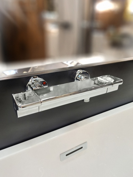 Смеситель для душа с термостатом AltroBagno Lamberto 030501 Cr Смеситель для душа с термостатом AltroBagno Lamberto 030501 Cr