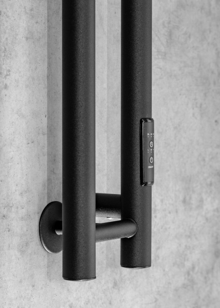 Полотенцесушитель электрический Chromix Kassel 10x120 П3 MB с сухим теном и крючками Полотенцесушитель электрический Chromix Kassel 10x120 П3 MB с сухим теном и крючками