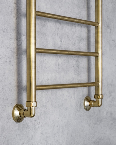 Полотенцесушитель водяной Chromix Stuttgart 50x80 П6 Br с крючками Полотенцесушитель водяной Chromix Stuttgart 50x80 П6 Br с крючками