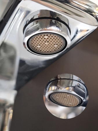 Смеситель на борт ванны врезной AltroBagno Lamberto 020101 Cr Смеситель на борт ванны врезной AltroBagno Lamberto 020101 Cr