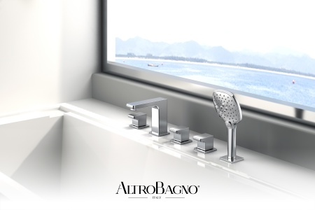 Смеситель на борт ванны врезной AltroBagno Lamberto 020101 Cr Смеситель на борт ванны врезной AltroBagno Lamberto 020101 Cr