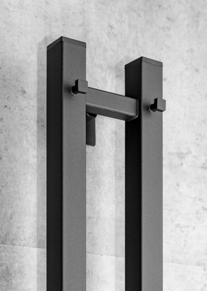 Полотенцесушитель электрический Chromix Pure 10x120 П3 MB с сухим теном с крючками Полотенцесушитель электрический Chromix Pure 10x120 П3 MB с сухим теном с крючками