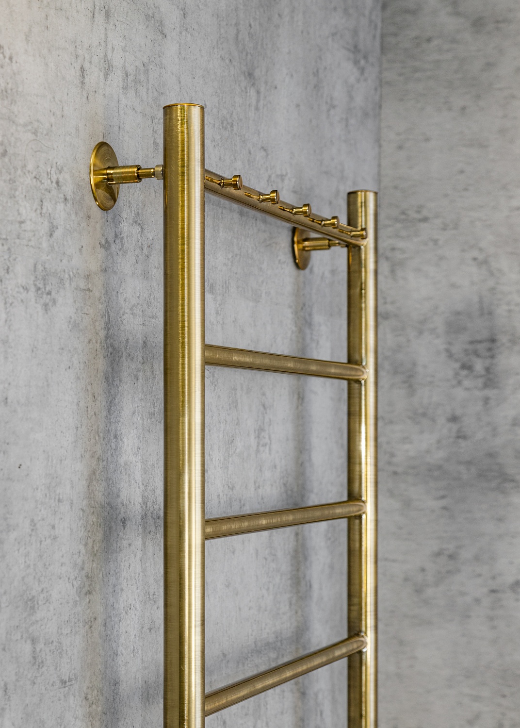 Полотенцесушитель электрический с сухим теном Chromix Bonn 50x80 П6 Br с крючками