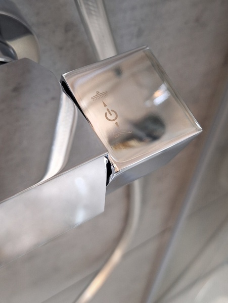 Душевая система с термостатом AltroBagno Cascata 030401 Cr Душевая система с термостатом AltroBagno Cascata 030401 Cr