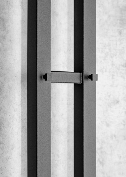 Полотенцесушитель электрический Chromix Pure 10x120 П3 MB с сухим теном с крючками Полотенцесушитель электрический Chromix Pure 10x120 П3 MB с сухим теном с крючками