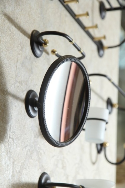 Увеличительное зеркало подвесное, цвет черный /Античное золото ART&MAX AM-2143-Nero/Do-Ant Увеличительное зеркало подвесное, цвет черный /Античное золото ART&MAX AM-2143-Nero/Do-Ant